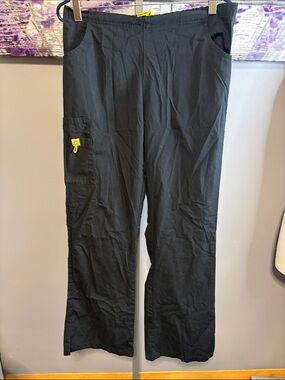 Women’s Spread Good Cheer  Black Cargo Scrub Pants with Yellow Accent Size MTall